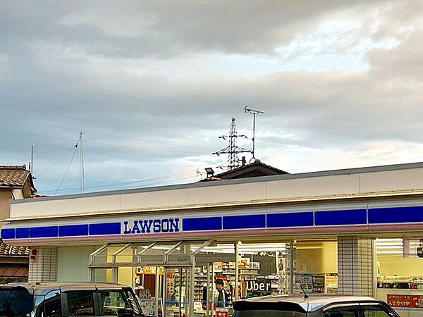 【周辺環境】ローソン高岡江尻店様まで約260m（徒歩4分）になります。コンビニが近いのはうれしいですね。