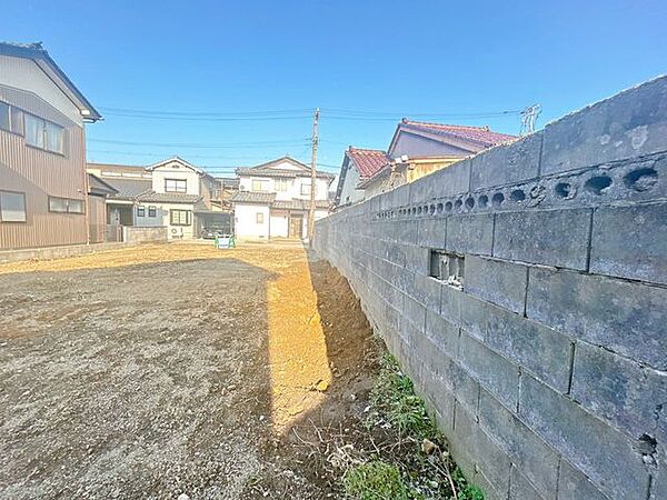 イオン 高岡店(イオン高岡ショッピングセンター) 別角度から撮影した現地写真になります。 494m