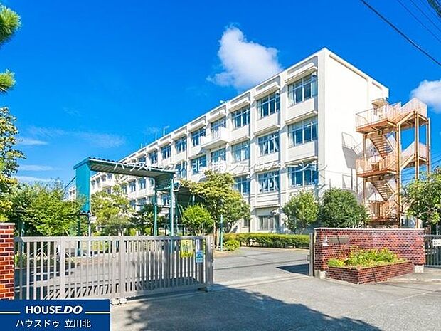 八王子市立片倉台小学校 80m