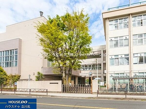 羽村市立羽村第二中学校 1040m