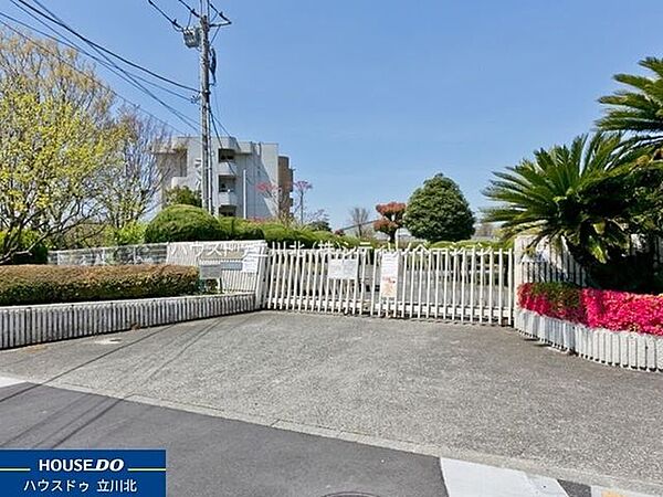 多摩市立聖ヶ丘小学校 265m