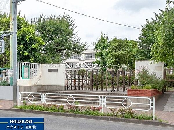 立川市立柏小学校 610m