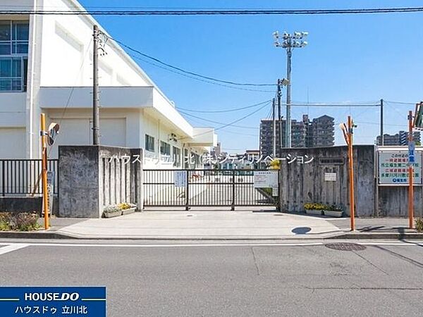 福生市立福生第二中学校 1270m