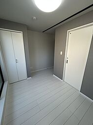 TSURUMI BASE 101 1階1Kのリビング/ダイニング