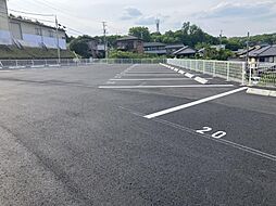 根本駅前駐車場