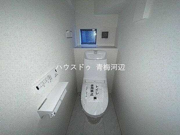 トイレ：現代では必要不可欠な温水洗浄付トイレ♪寒い冬は便座が温かいとホッとしますね。