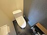トイレ：トイレ：アクセントクロスのあるおしゃれなトイレになっています。