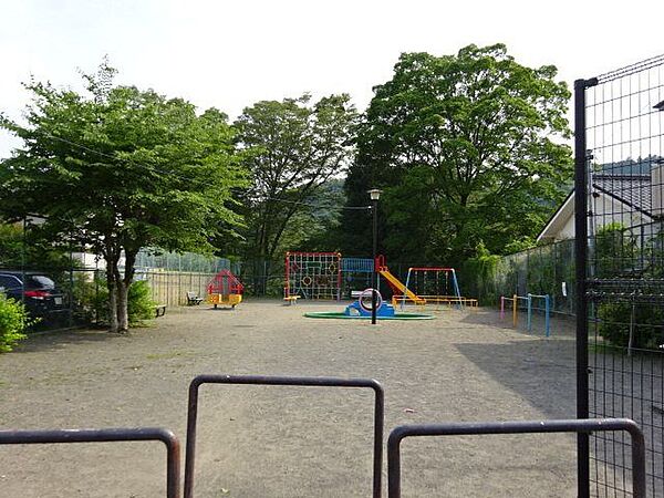 大柳児童遊園大柳児童遊園『青梅三慶病院』のすぐ近くの公園です 1130m