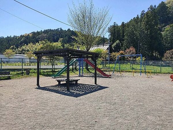 梅郷八幡児童遊園青梅の遊び場 1540m
