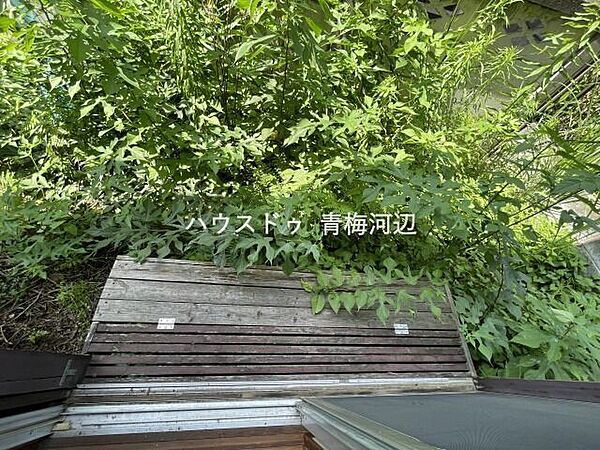 縁側：のんびりとした時間を楽しめる縁側です。