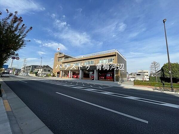 前面道路：見通しの良い前面道路で、毎日の車の運転も安心です。