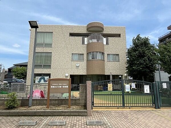 青梅みどり第一保育園(1)「あかるくげんきな子」(2)「みんなとなかよくできる子」(3)「よく見よく聞きよく考える子」の実現に向け、児童ひとり一人の持つ個性を大切にしています。 210m