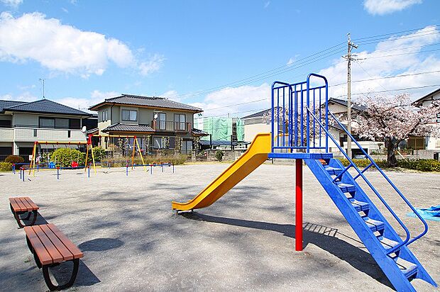 【公園】小松寺団地東児童遊園まで363ｍ