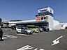 周辺：パレッテ下末吉まで徒歩5分。駐車場は86台あります。