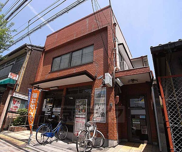 画像22:京都紫野御所田郵便局まで330m 堀川通り沿い バス停、コンビニ、スーパーなど、施設がそろっています
