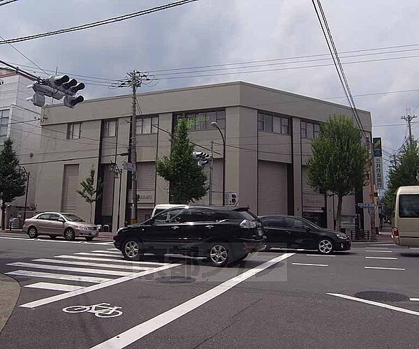 画像30:三井住友銀行 円町支店まで91m 円町の交差点の角にございます