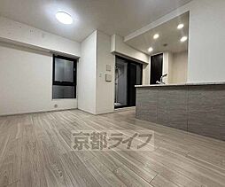 京都市営烏丸線 烏丸御池駅 徒歩8分の賃貸マンション 1階1LDKのリビング/ダイニング