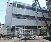 亀岡駅より徒歩10分 3階 築35年の賃貸物件