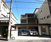 丸太町駅より徒歩3分 2階 築8年9ヶ月の賃貸物件
