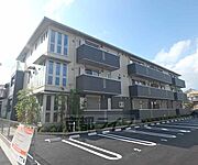 久津川駅より徒歩8分 2階 築7年8ヶ月の賃貸物件