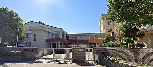 和歌山市立紀之川中学校まで２３０ｍ