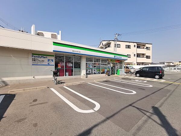 画像27:【コンビニエンスストア】ファミリーマート 藤井寺小山四丁目店まで305ｍ