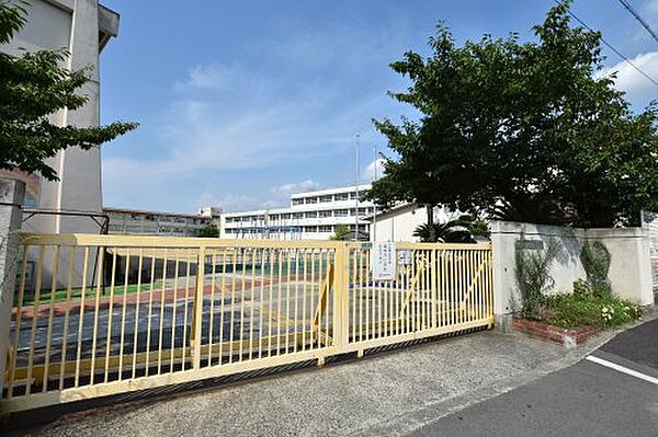 画像17:【小学校】堺市立日置荘小学校まで744ｍ