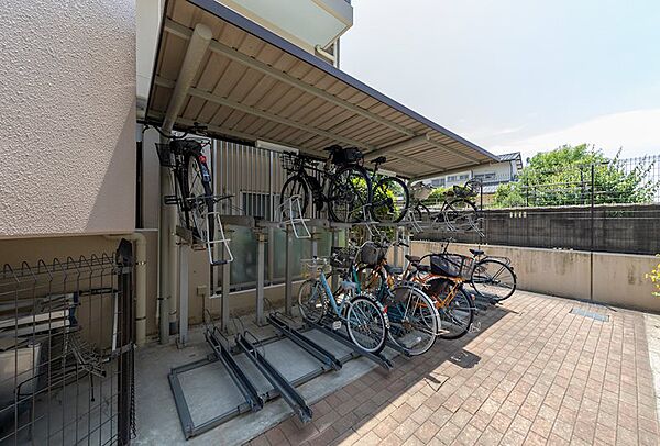 知識豊富なスタッフがお客様をサポートし、マイホーム探しのお手伝い。