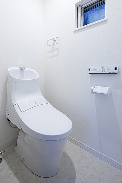 【建物プラン例】建物価格：1800万円 建物面積：99.17m2 間　　取：4LDK