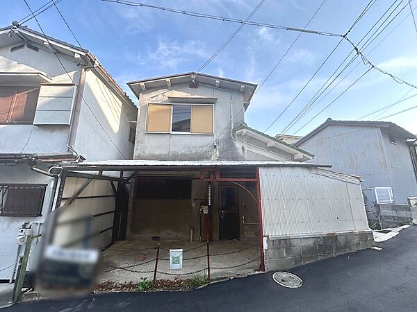 JR「吹田」駅徒歩約14分の立地です。近隣には公園多数ございます。子育て世代の方にもおすすめです！