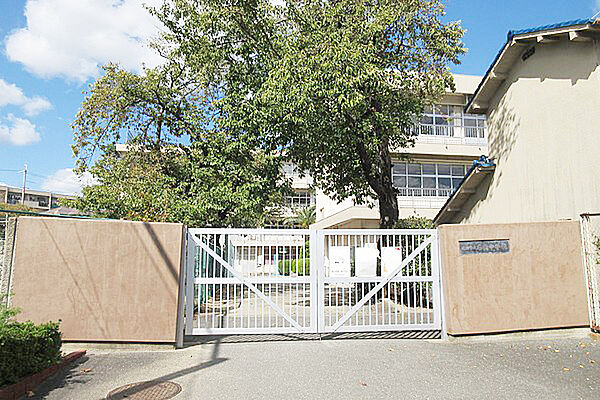 池田市立石橋中学校（1043m）