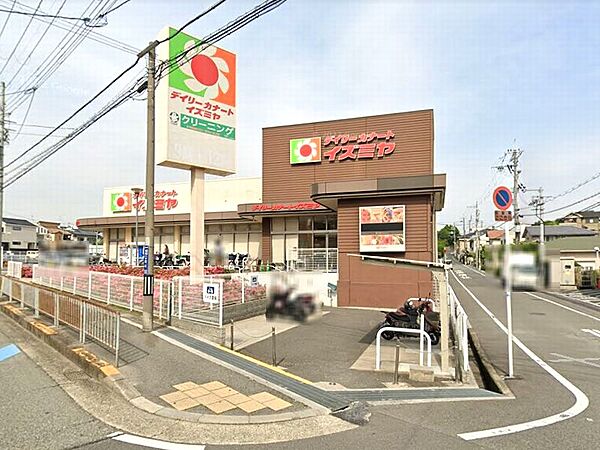 イズミヤ 池田旭丘店（1135m）