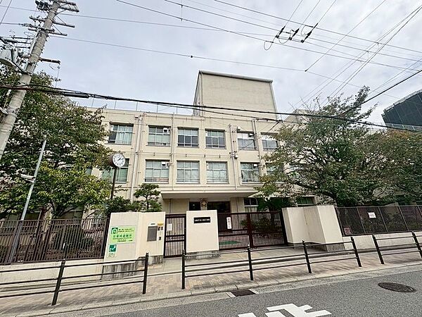 大阪市立三国中学校（1600m）