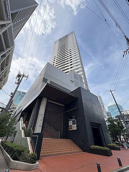角部屋につき陽当たり・通風良好。