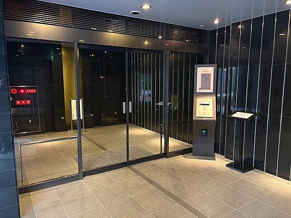 知識豊富なスタッフがお客様をサポートし、マイホーム探しのお手伝い。