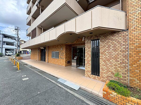 ご内覧希望の方はお電話いただければスムーズにご案内できます。