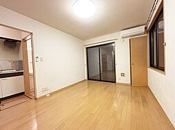 ベル・シンフォニー 101 1階ワンルームのリビング/ダイニング