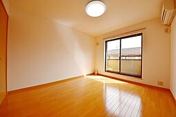 フラットコートA 205 2階1Kのリビング/ダイニング