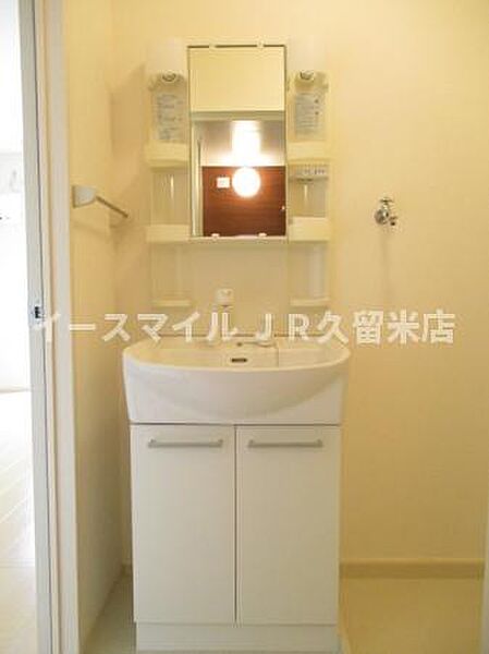 画像11:独立洗面台あり、毎朝おしゃれに忙しい女性の方におすすめです