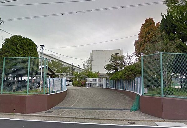 大曽根中学校まで　829m　徒歩約11分●【教育目標】よりよい社会の形成者として、心身ともに健康で人間性豊かな青少年の育成を目標としています。