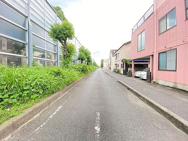 小中学校まで徒歩10分圏内で小さなお子様でも安心して通学できます。
