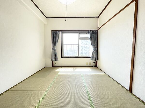 いぐさの香る和室でリラックスした毎日を♪押入れ付きです！