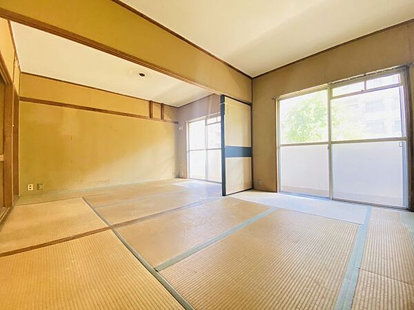 趣ある二間続きの和室空間！いぐさの香る和室でリラックスした毎日を♪