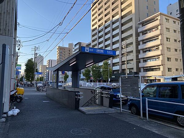 志賀本通駅まで徒歩約9分●地下鉄名城線。名古屋中心部の栄や金山などへのアクセスも良好な駅です。通勤・通学・お買い物の際にも便利な駅です。