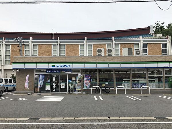 ファミリーマート北高校南店まで　150m　徒歩約2分