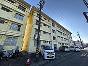 入江岡駅より徒歩2分 4階 築47年2ヶ月の賃貸物件