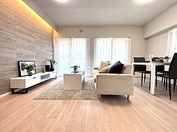 ウェルシティ横須賀ポートバレーヌ3番館 304 4LDKのリビング/ダイニング