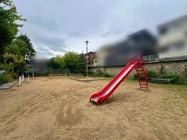 六甲が丘公園　徒歩約５分