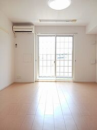 多摩都市モノレール 甲州街道駅 徒歩8分の賃貸アパート 1階ワンルームのリビング/ダイニング