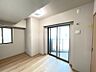 寝室：フローリング仕様の綺麗なお部屋♪